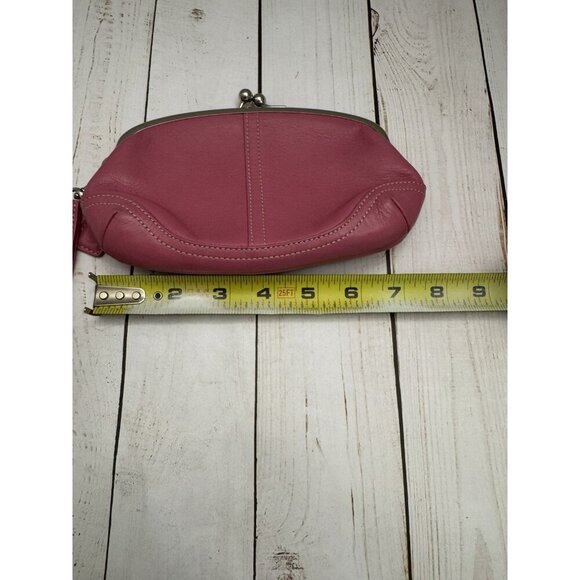 Coach Soho Kisslock Pretty in Pink Leather Wristlet Clutch Purse 8x4x1” EUC